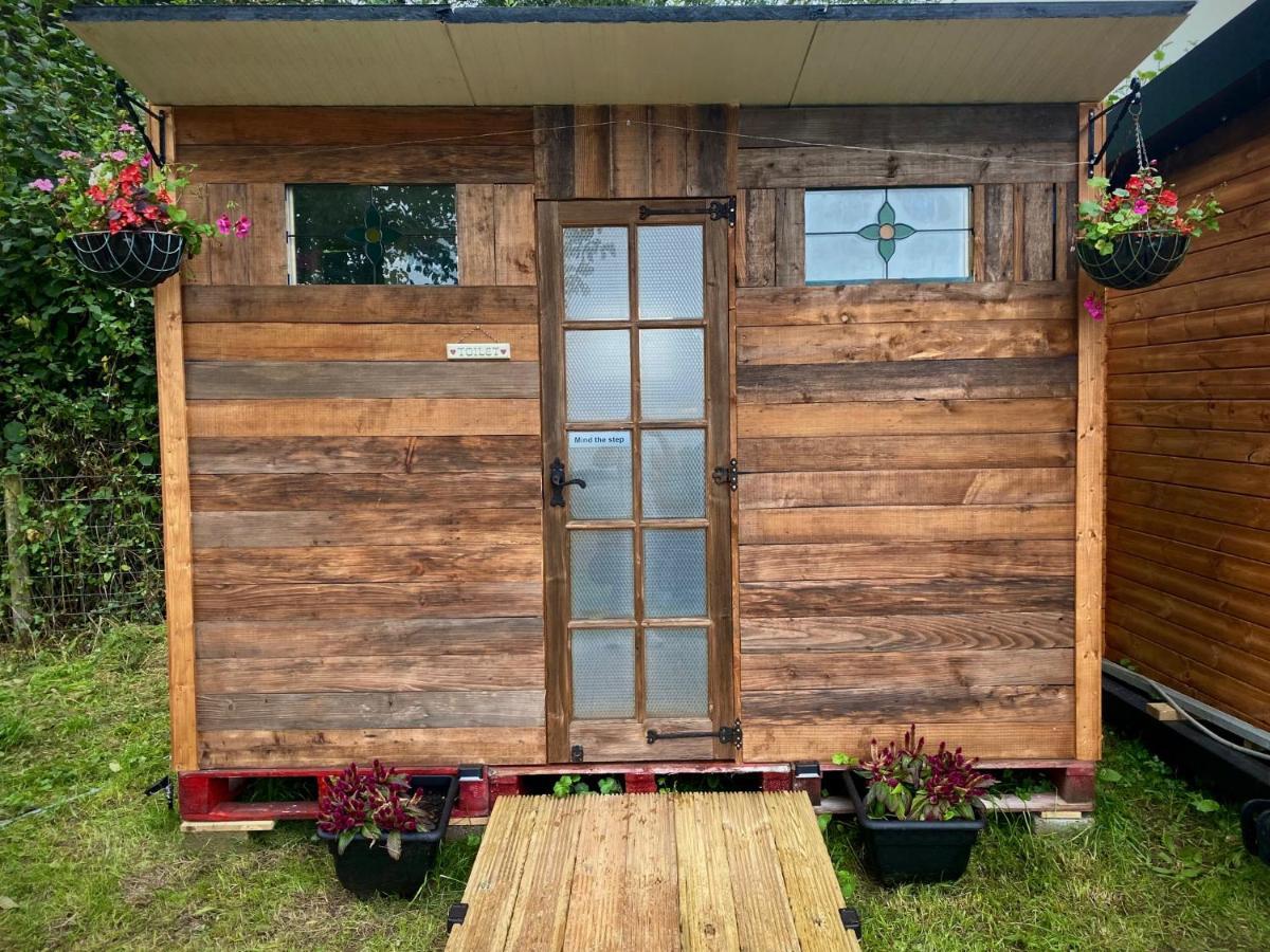 Cherry Tree Glamping Lodge Wellington  Exterior foto
